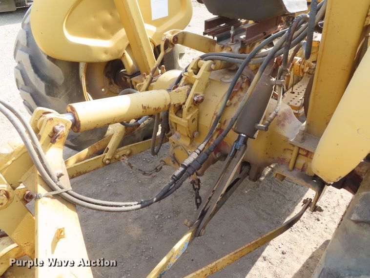 image for item DD6309 Ford 445 tractor