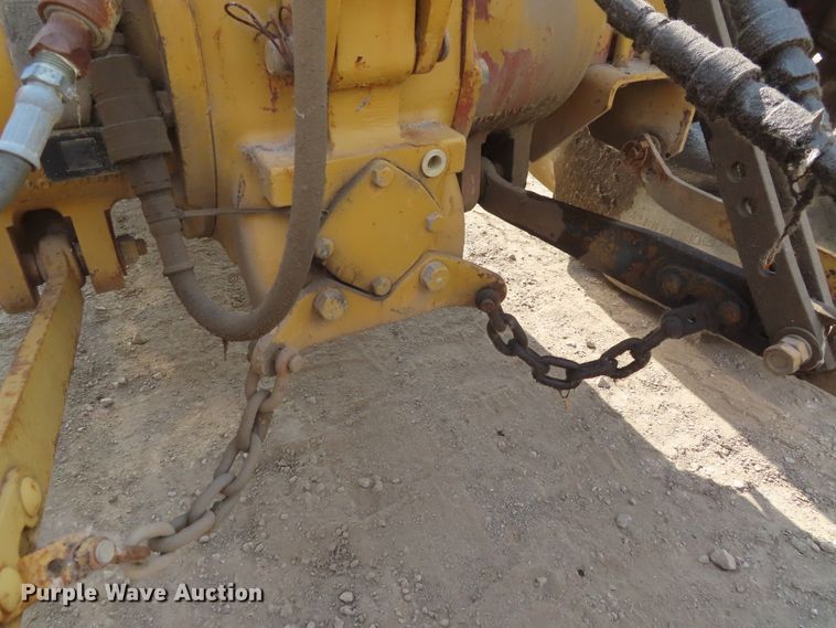 image for item DD6309 Ford 445 tractor