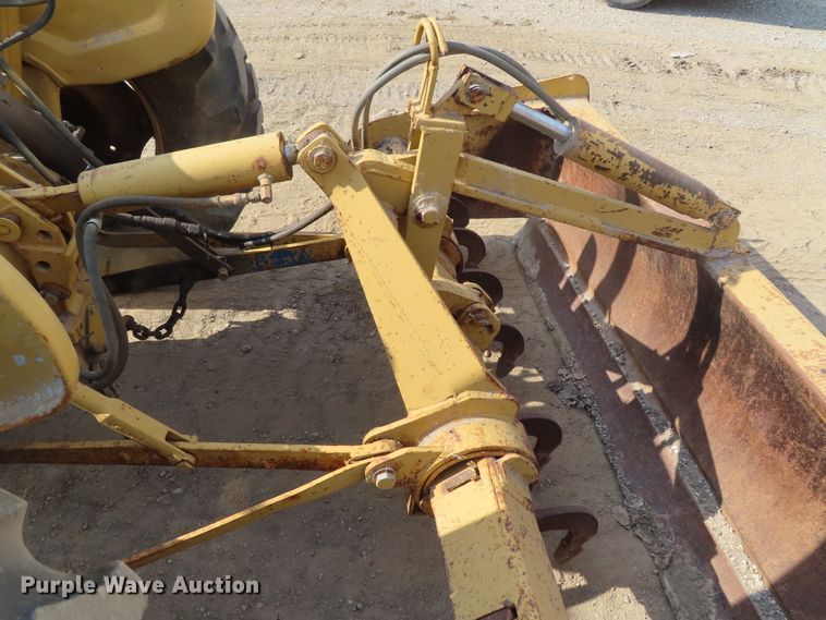 image for item DD6309 Ford 445 tractor