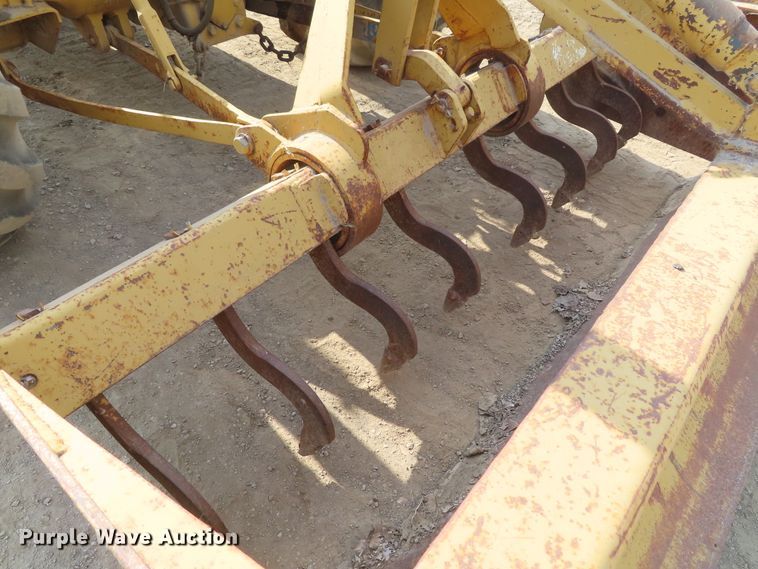 image for item DD6309 Ford 445 tractor