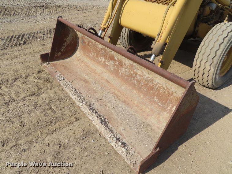 image for item DD6309 Ford 445 tractor