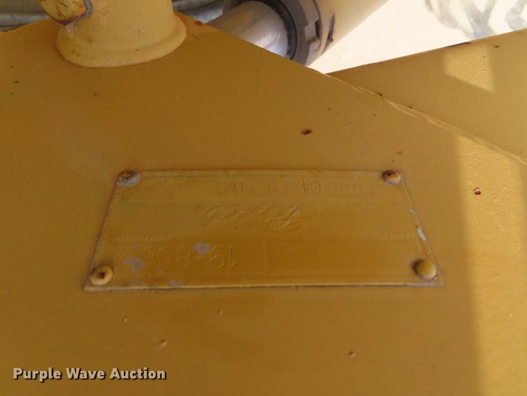 image for item DD6309 Ford 445 tractor