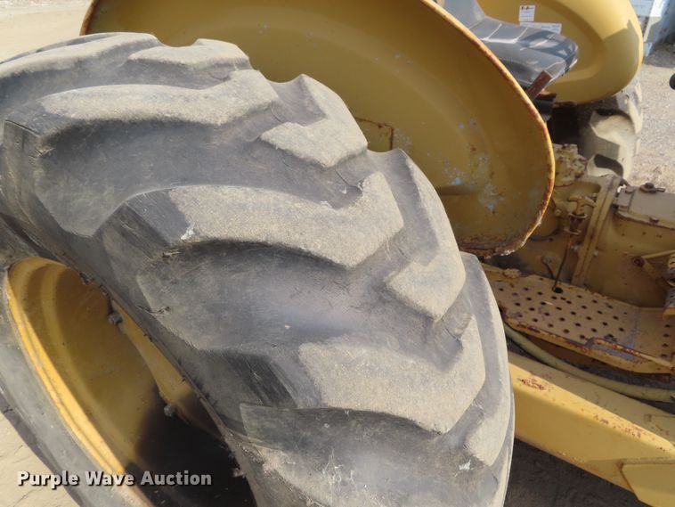 image for item DD6309 Ford 445 tractor