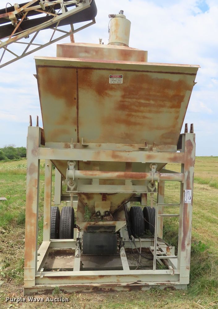 image for item DD6321 1972 Vince-hagan HT-7250-25 concrete batch plant