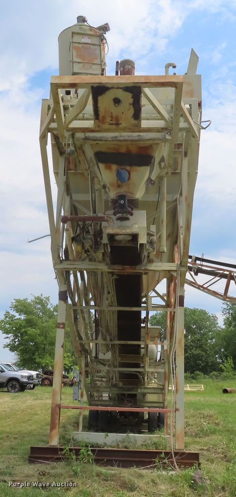 image for item DD6321 1972 Vince-hagan HT-7250-25 concrete batch plant