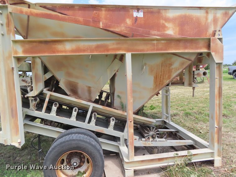 image for item DD6321 1972 Vince-hagan HT-7250-25 concrete batch plant