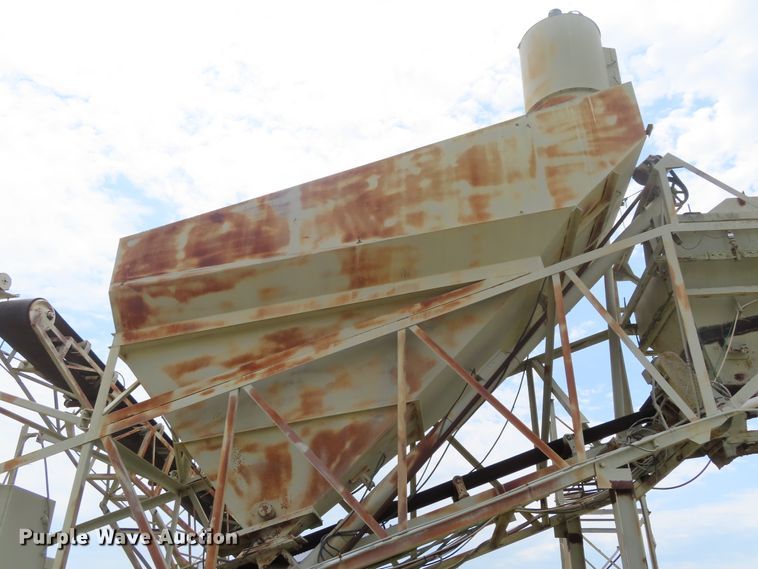 image for item DD6321 1972 Vince-hagan HT-7250-25 concrete batch plant