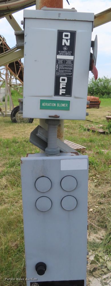 image for item DD6321 1972 Vince-hagan HT-7250-25 concrete batch plant