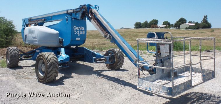 image for item DD6332 2008 Genie Z-135 boom lift