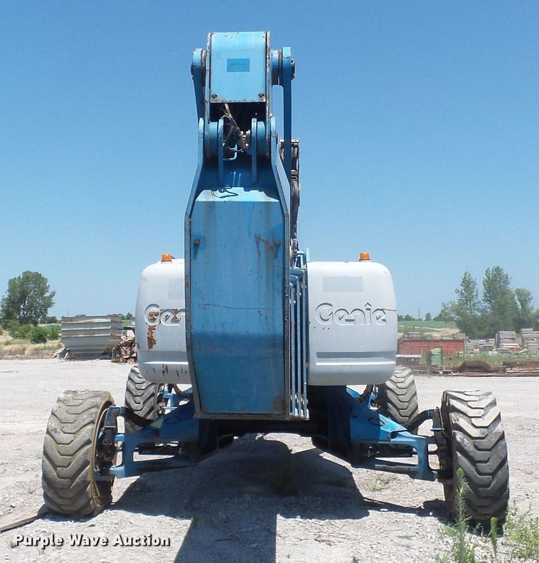 image for item DD6332 2008 Genie Z-135 boom lift
