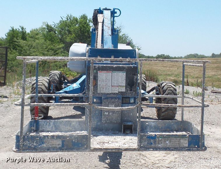 image for item DD6332 2008 Genie Z-135 boom lift