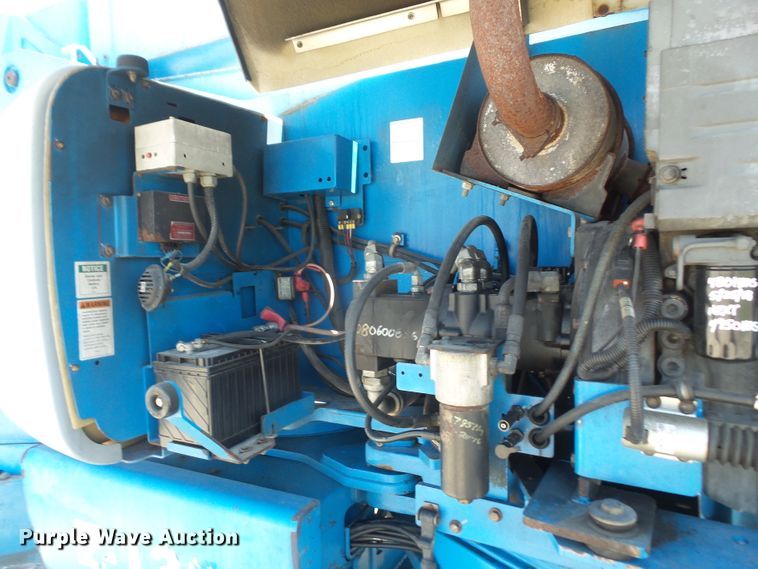 image for item DD6332 2008 Genie Z-135 boom lift