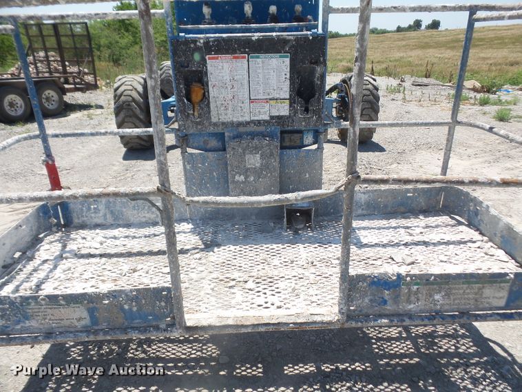 image for item DD6332 2008 Genie Z-135 boom lift