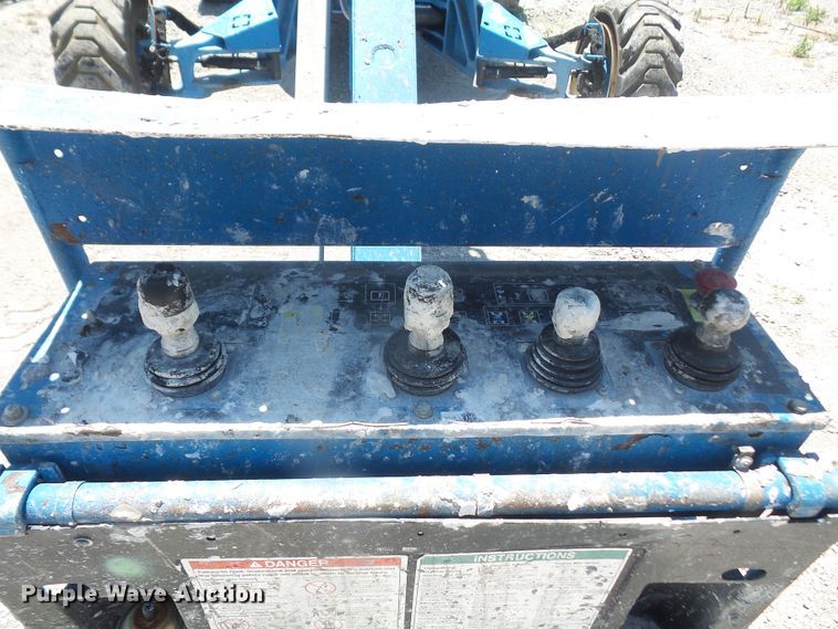 image for item DD6332 2008 Genie Z-135 boom lift