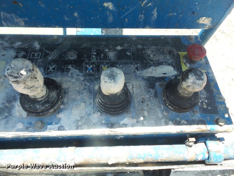 image for item DD6332 2008 Genie Z-135 boom lift