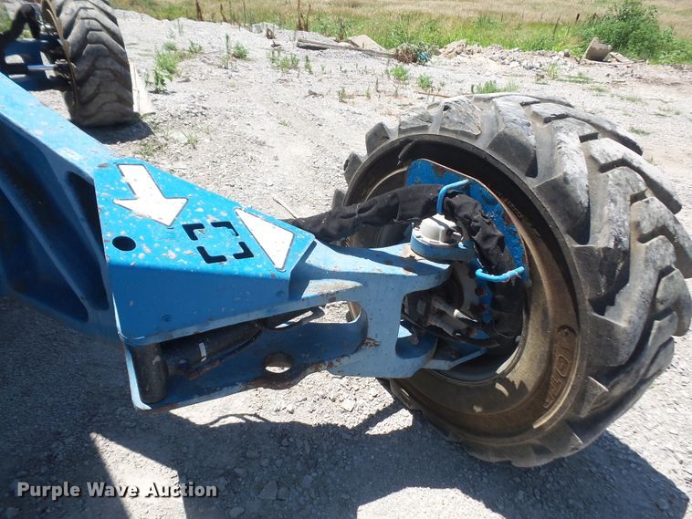 image for item DD6332 2008 Genie Z-135 boom lift