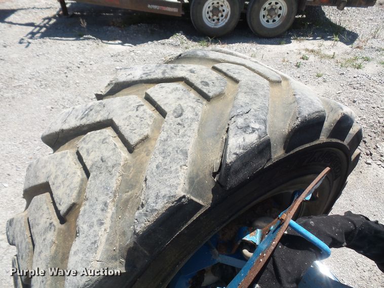 image for item DD6332 2008 Genie Z-135 boom lift