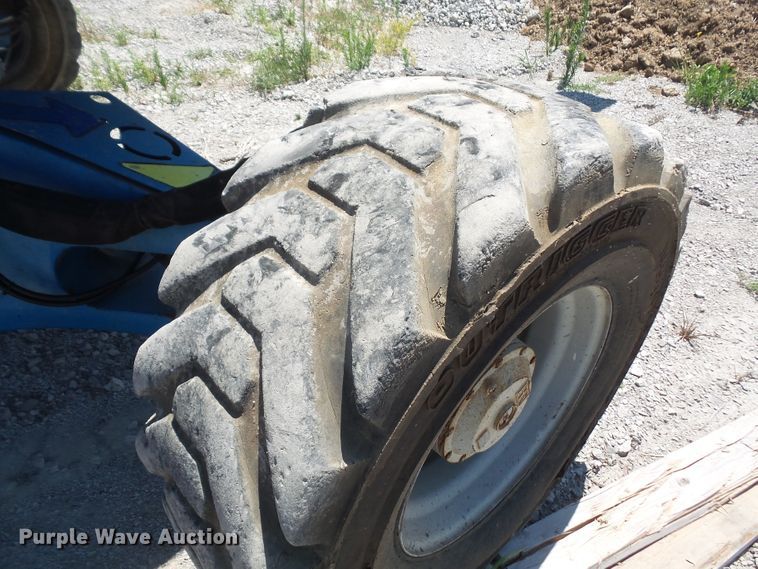 image for item DD6332 2008 Genie Z-135 boom lift