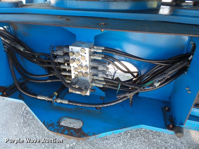 image for item DD6332 2008 Genie Z-135 boom lift