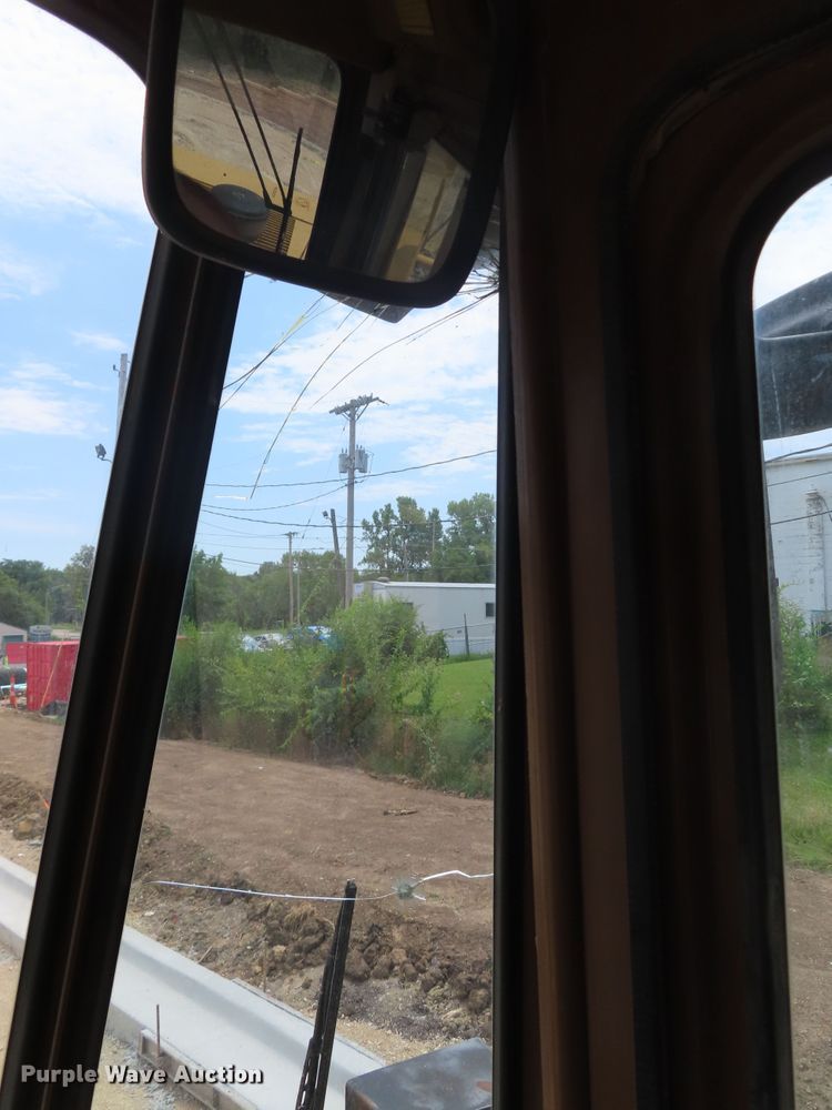 image for item DD6349 1992 Caterpillar 950F wheel loader