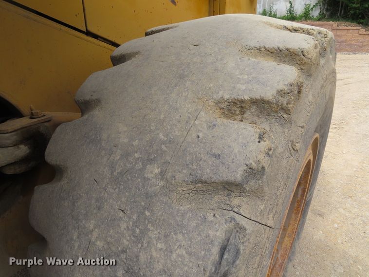 image for item DD6349 1992 Caterpillar 950F wheel loader