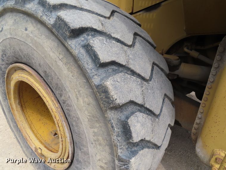 image for item DD6349 1992 Caterpillar 950F wheel loader