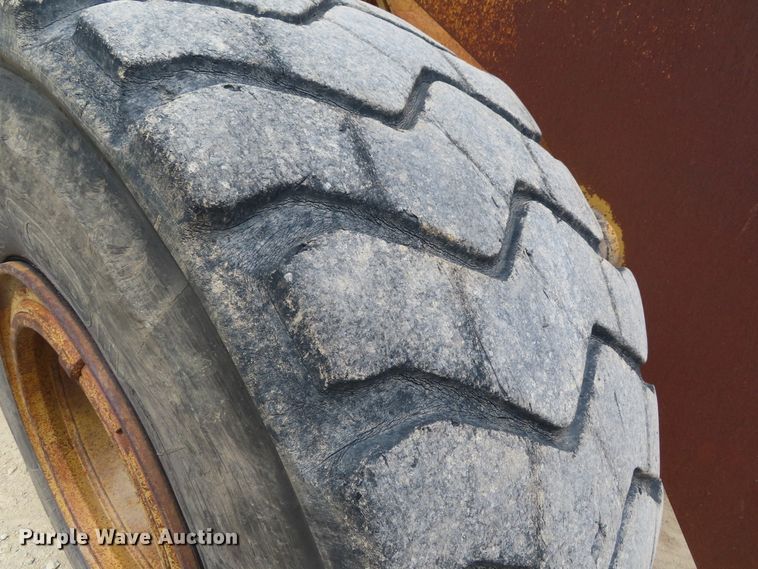 image for item DD6349 1992 Caterpillar 950F wheel loader