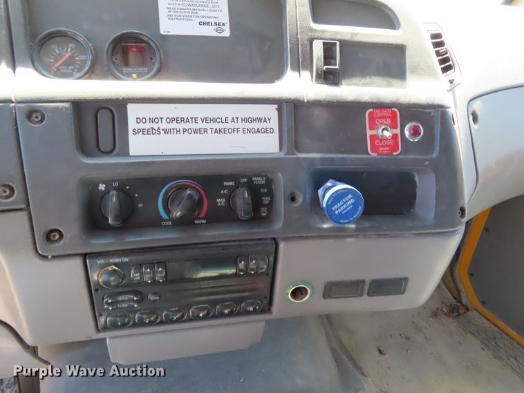 image for item DE3475 1998 Ford Louisville dump truck