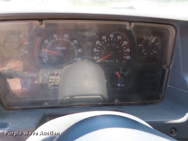 image for item DE3475 1998 Ford Louisville dump truck