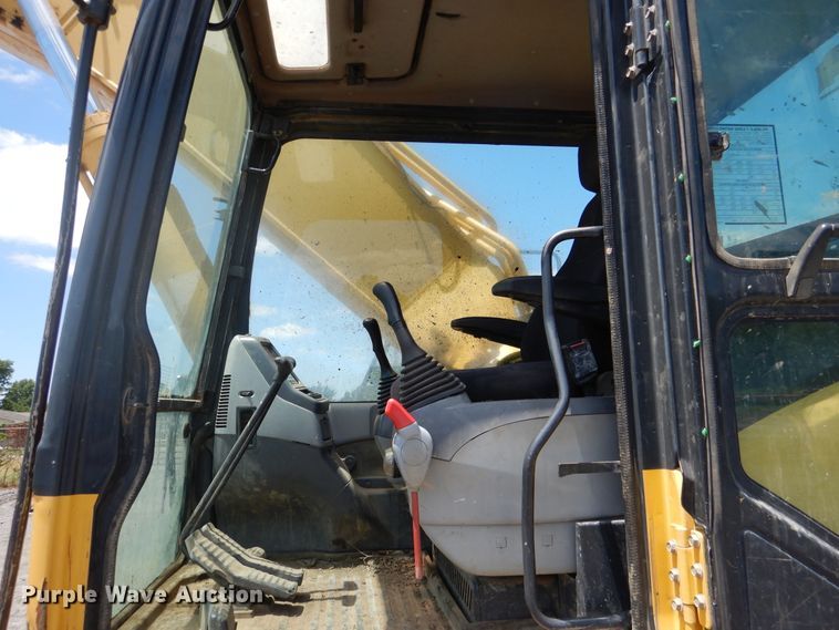 image for item DE4004 2005 Komatsu PC300LC-7 excavator