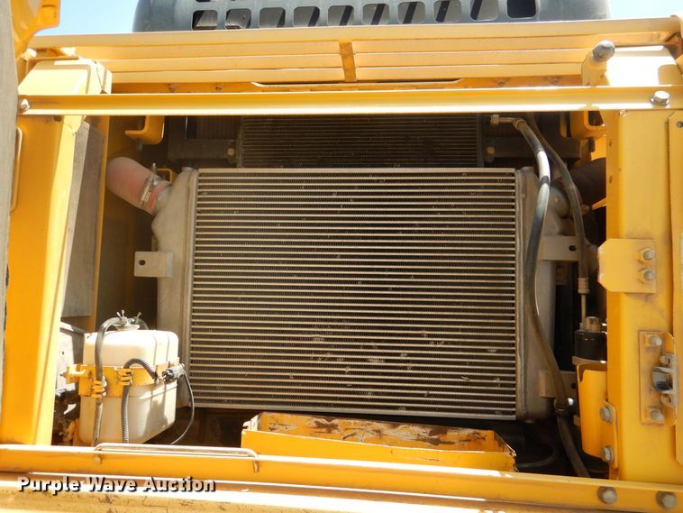 image for item DE4004 2005 Komatsu PC300LC-7 excavator