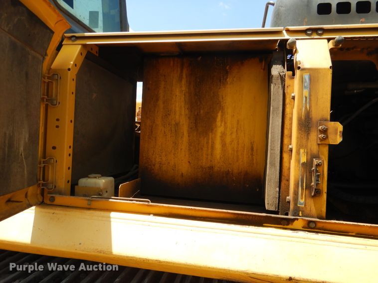 image for item DE4004 2005 Komatsu PC300LC-7 excavator