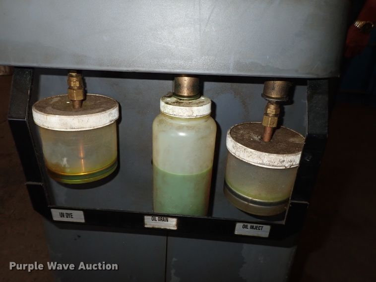 image for item DE5495 Robinair AC recovery machine