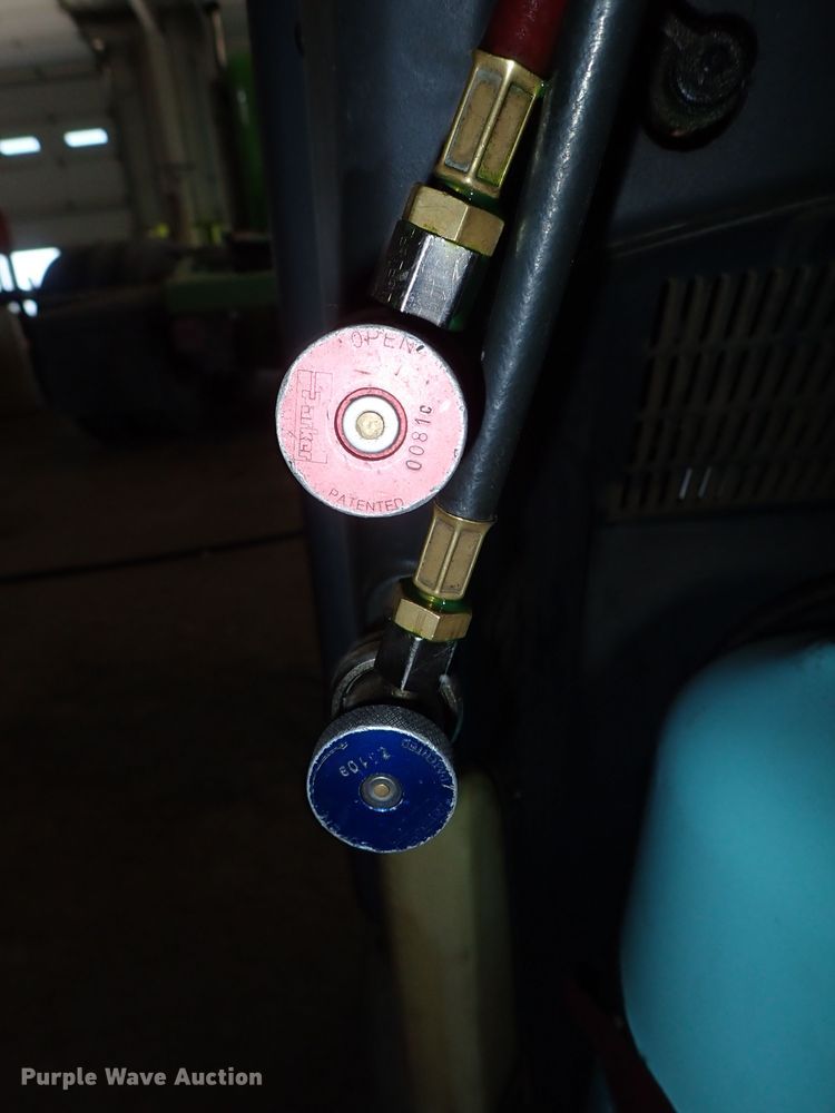 image for item DE5495 Robinair AC recovery machine