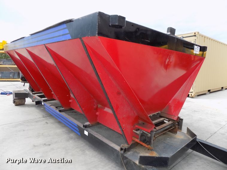 image for item DE7742 Henderson spreader