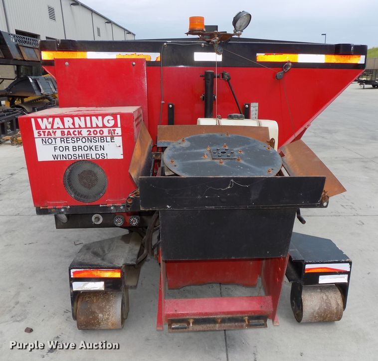 image for item DE7742 Henderson spreader