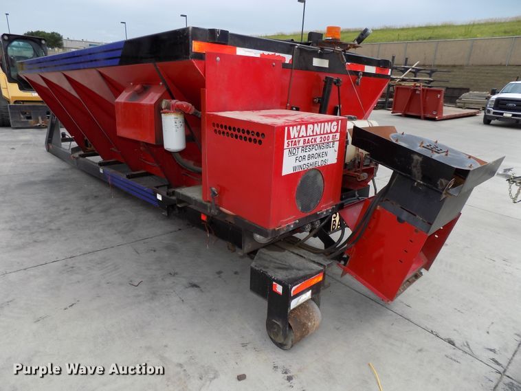 image for item DE7742 Henderson spreader