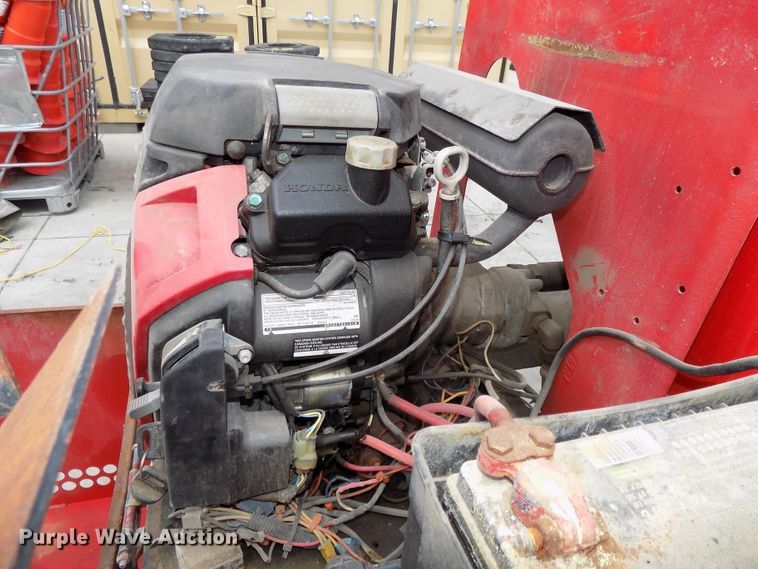 image for item DE7742 Henderson spreader