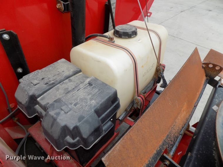 image for item DE7742 Henderson spreader