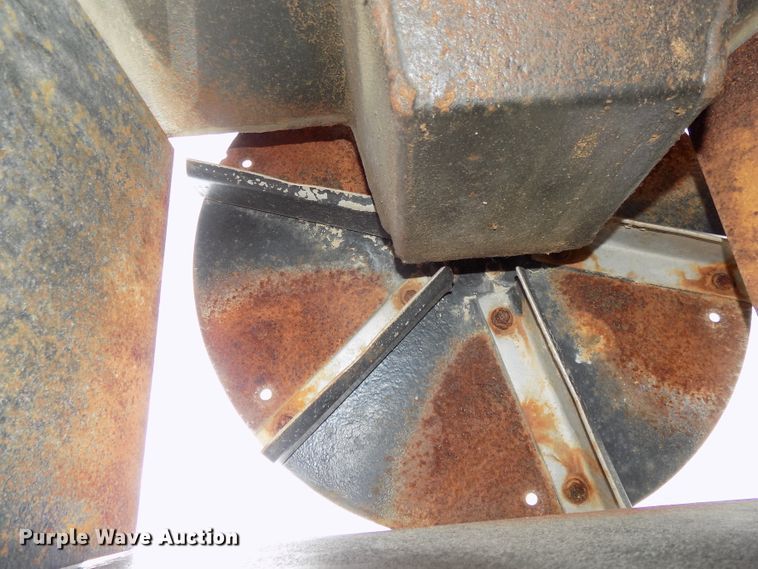 image for item DE7742 Henderson spreader