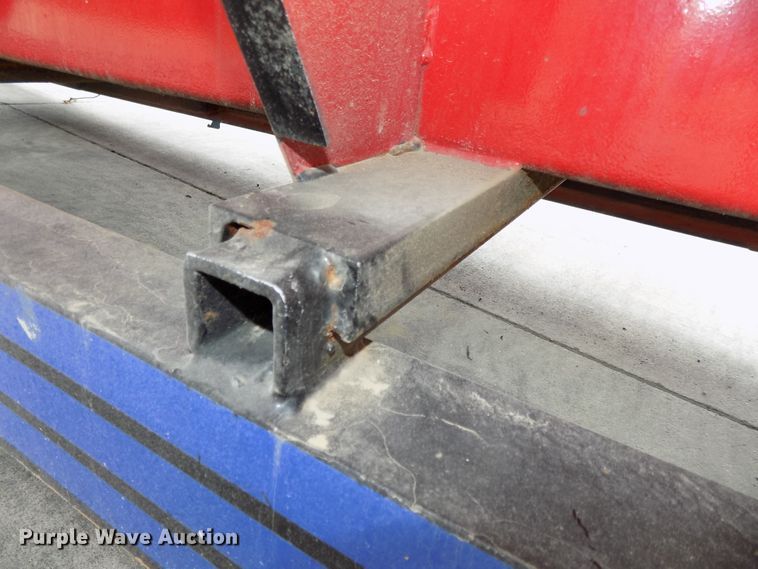 image for item DE7742 Henderson spreader