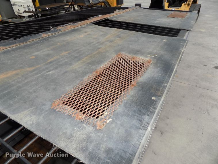 image for item DE7742 Henderson spreader