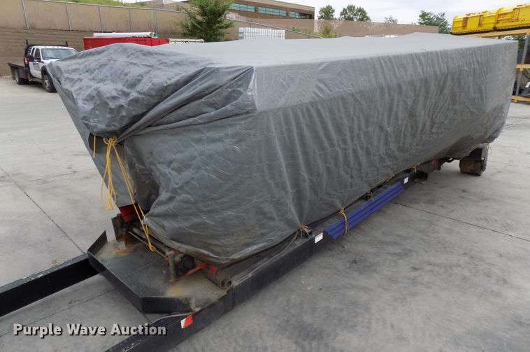 image for item DE7742 Henderson spreader