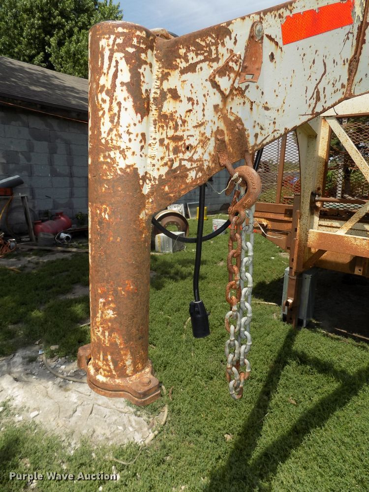 image for item DE7750 1982 Belshe T-82A equipment trailer