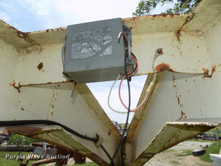 image for item DE7750 1982 Belshe T-82A equipment trailer