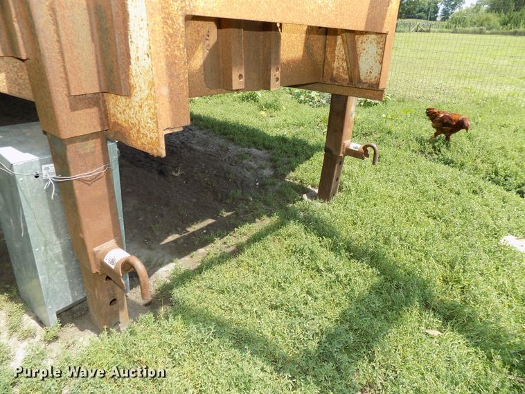 image for item DE7750 1982 Belshe T-82A equipment trailer