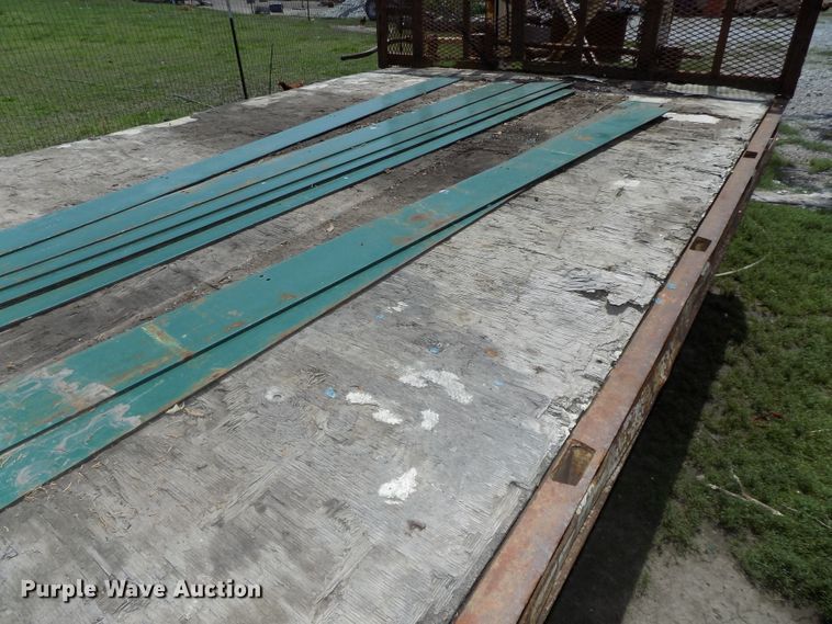 image for item DE7750 1982 Belshe T-82A equipment trailer