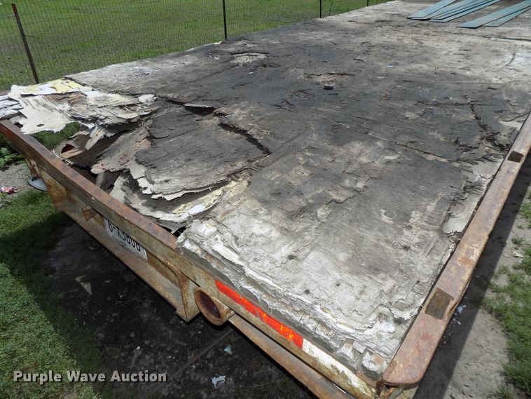 image for item DE7750 1982 Belshe T-82A equipment trailer