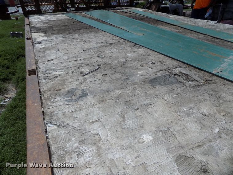 image for item DE7750 1982 Belshe T-82A equipment trailer