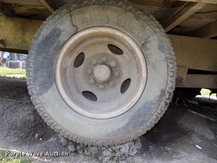 image for item DE7750 1982 Belshe T-82A equipment trailer